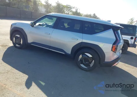 2026 Kia Ev9 Wind z USA, uszkodzony, nr VIN 5XYAFFS53TG004797